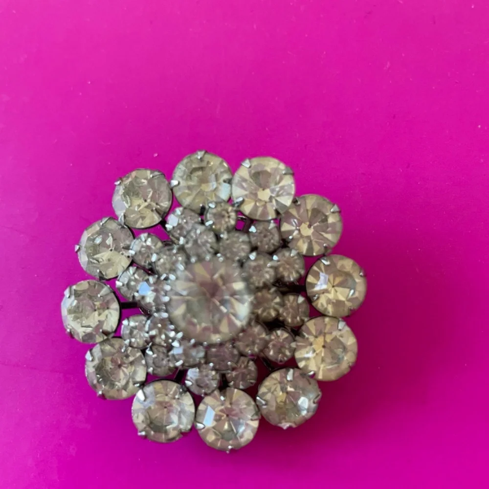 ❤️ VINTAGE RHINESTONE BROOCH PIN
